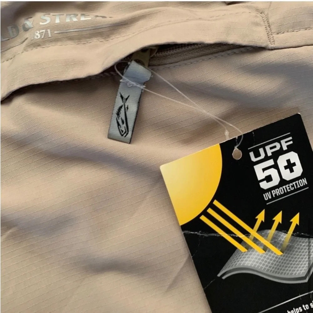 New with Tags Field and Stream Cargo Pants Size 2XL.